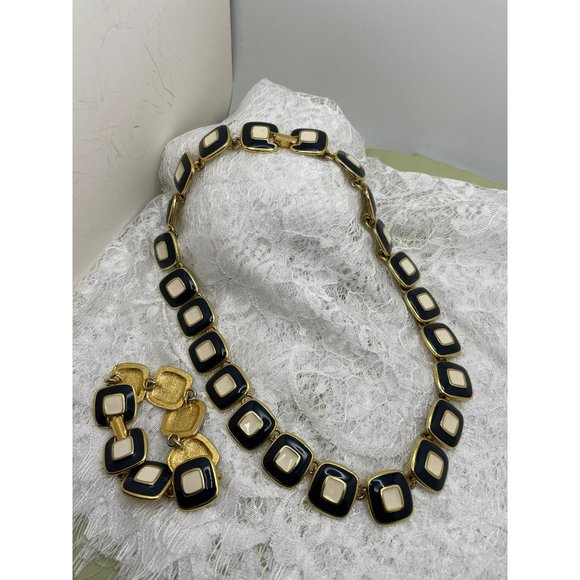 Vintage Resin Midnight Blue / Cream Gold Tone Double Square Design Necklace & Br - Picture 5 of 10